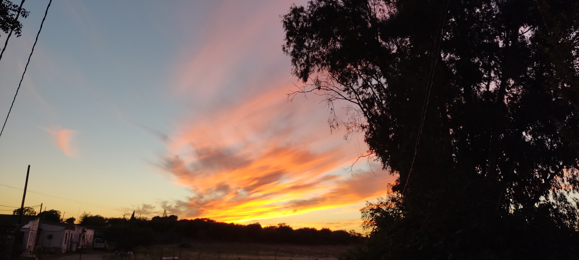 Puesta de sol en la Sierra Norte